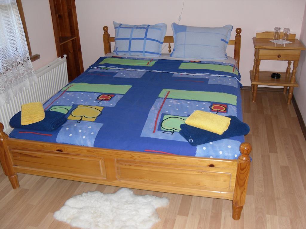 Veselata Guest House دولنا بانيا الغرفة الصورة