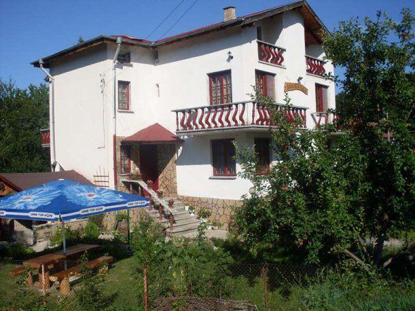 Veselata Guest House دولنا بانيا المظهر الخارجي الصورة