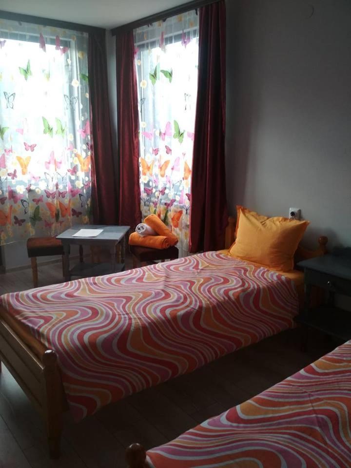 Veselata Guest House دولنا بانيا المظهر الخارجي الصورة